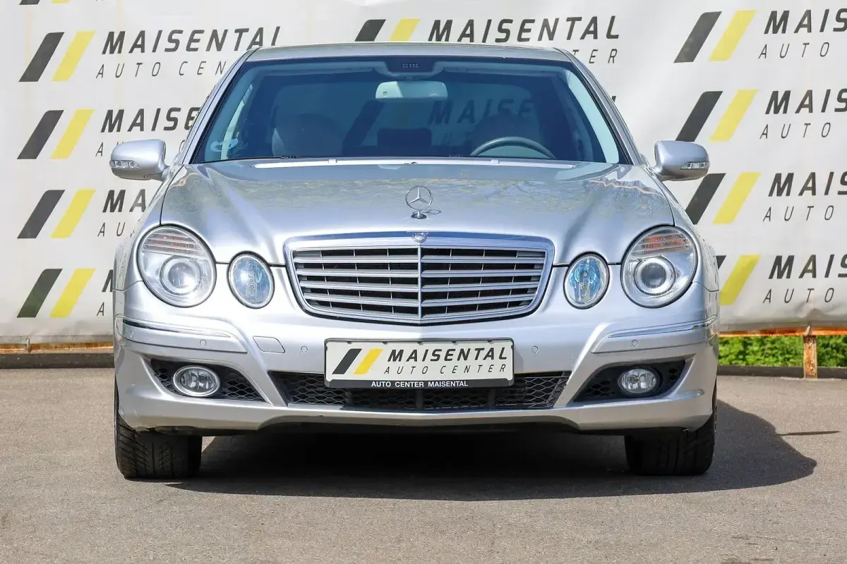 Usata Mercedes E320 224 CV (164 kW) 2007 Argento Berlina