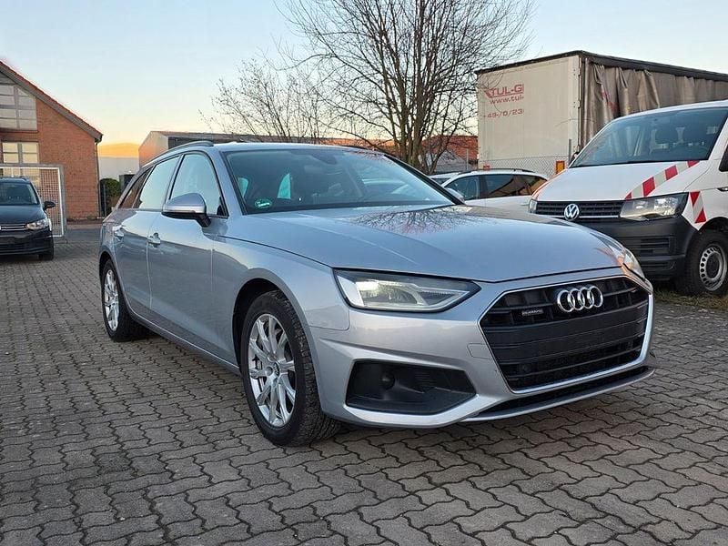 Silber Gebraucht 2020 Audi A4 Sport Limousine | 17.200 € (Superpreis) - Bild 1/4