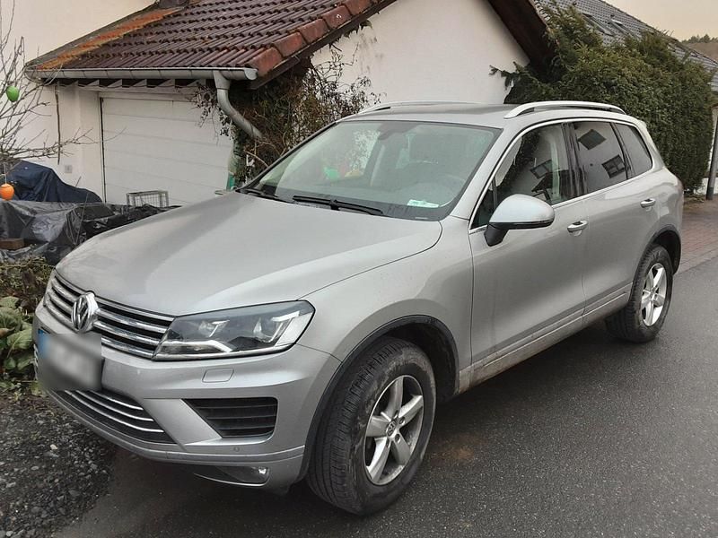 Gebraucht VW Touareg 262 PS (192 kW) 2015 Beige SUV