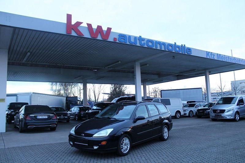 Gebraucht Ford Focus 101 PS (74 kW) 2000 Schwarz Kombi