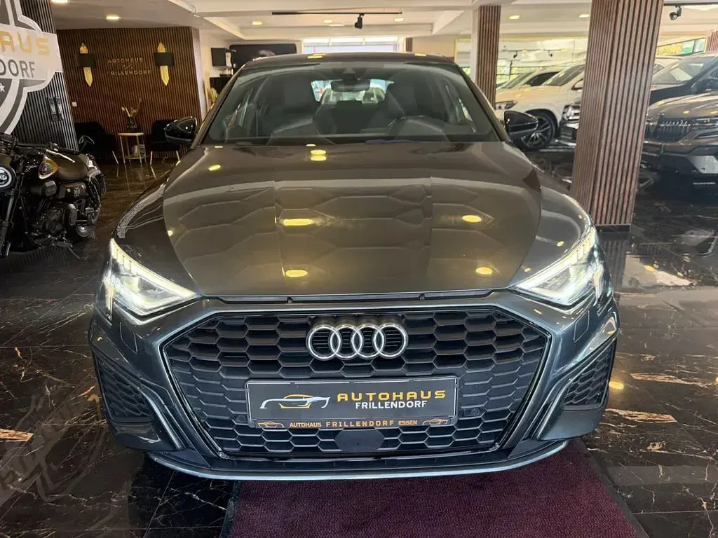 Gebraucht Audi A3 S-Line 150 PS (110 kW) 2022 Grau Limousine