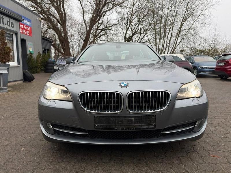 Gebraucht BMW 523 204 PS (150 kW) 2010 Grau Limousine