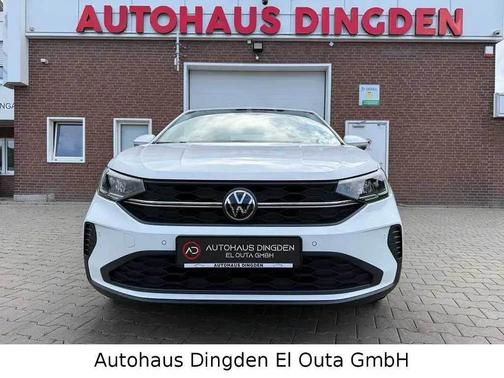Używany VW Taigo Basis 95 KM (69 kW) 2022 Biały SUV