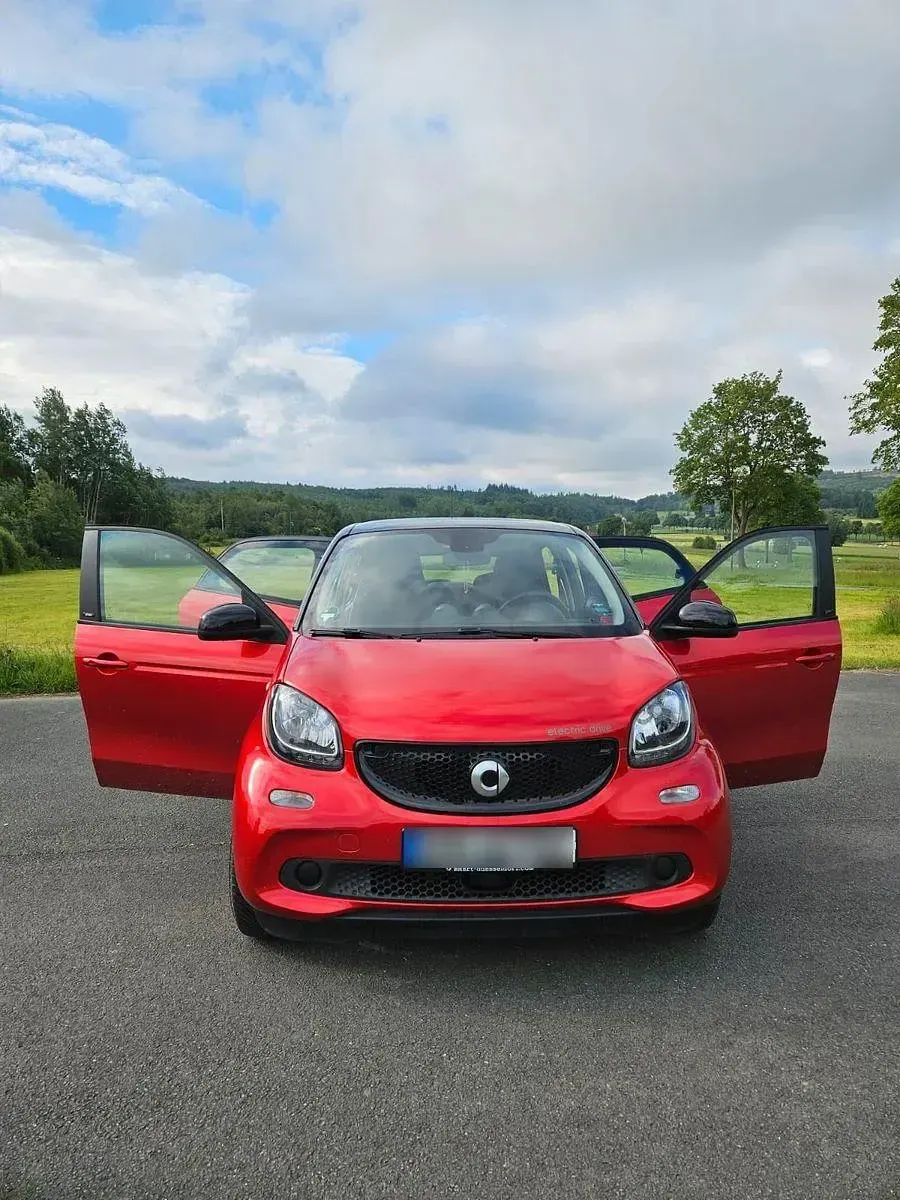 Gebraucht Smart ForFour Electric Drive Prime 41 kW (56 PS) 2017 Rot Limousine
