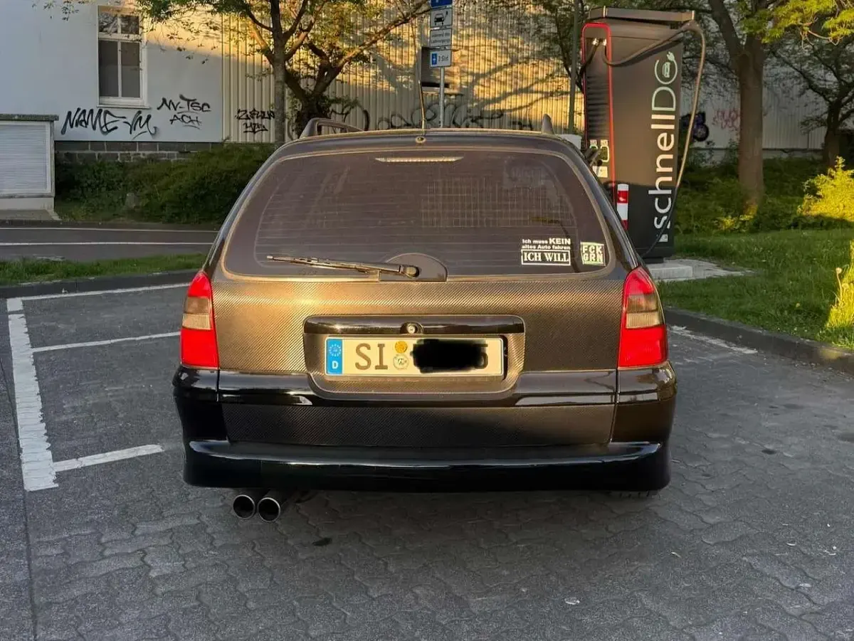 Gebraucht Opel Vectra 116 PS (85 kW) 1998 Schwarz Kombi