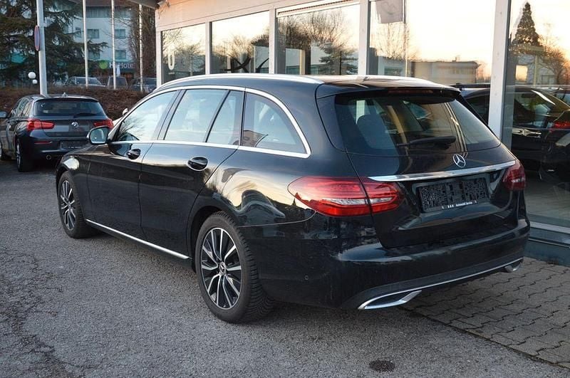 Gebraucht Mercedes C160 Avantgarde 129 PS (94 kW) 2019 Schwarz/baltic black Coupé