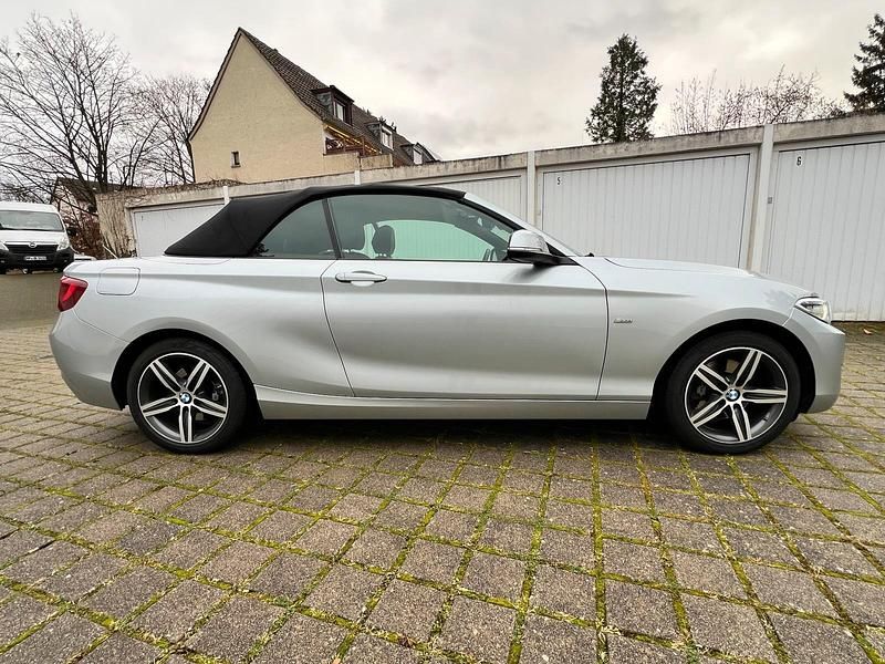 Gebraucht BMW 220 184 PS (135 kW) 2016 Silber Cabrio