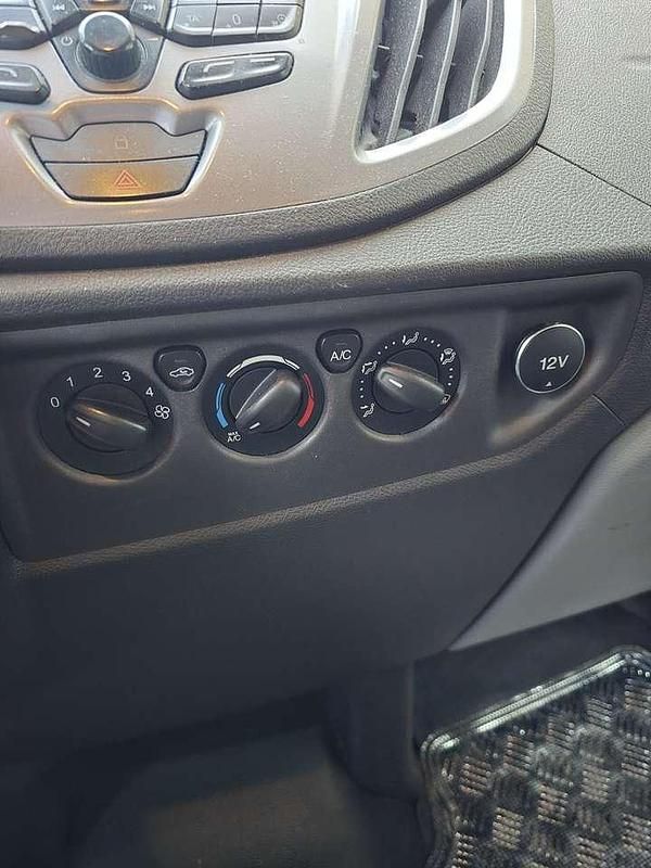 Gebraucht Ford Transit Trend 155 PS (114 kW) 2015 Silber Kombi