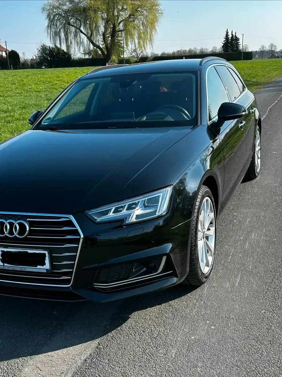 Gebraucht Audi A4 Ambiente 150 PS (110 kW) 2019 Schwarz Kombi