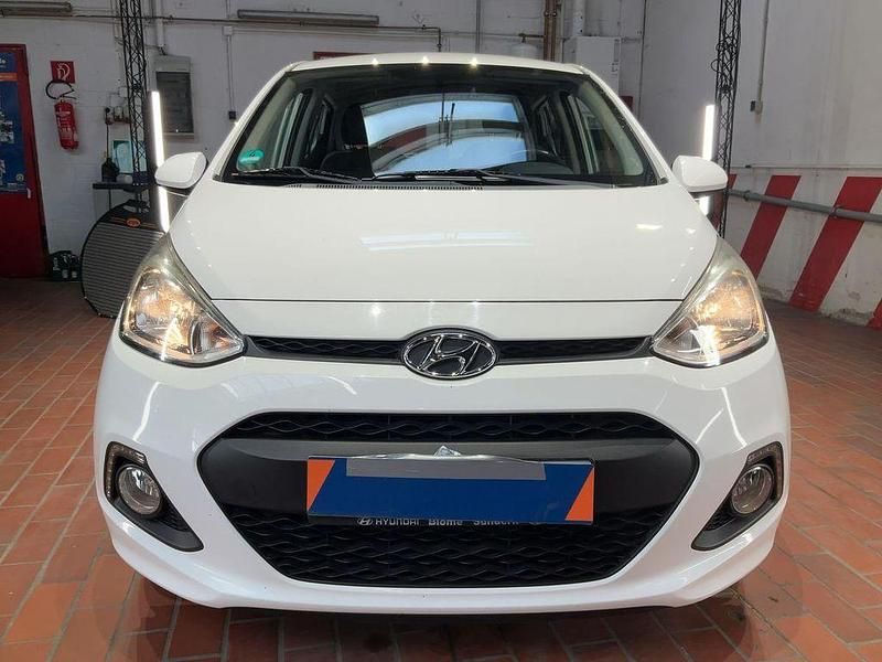 Gebraucht Hyundai i10 YES! 87 PS (63 kW) 2016 Polar white Kleinwagen