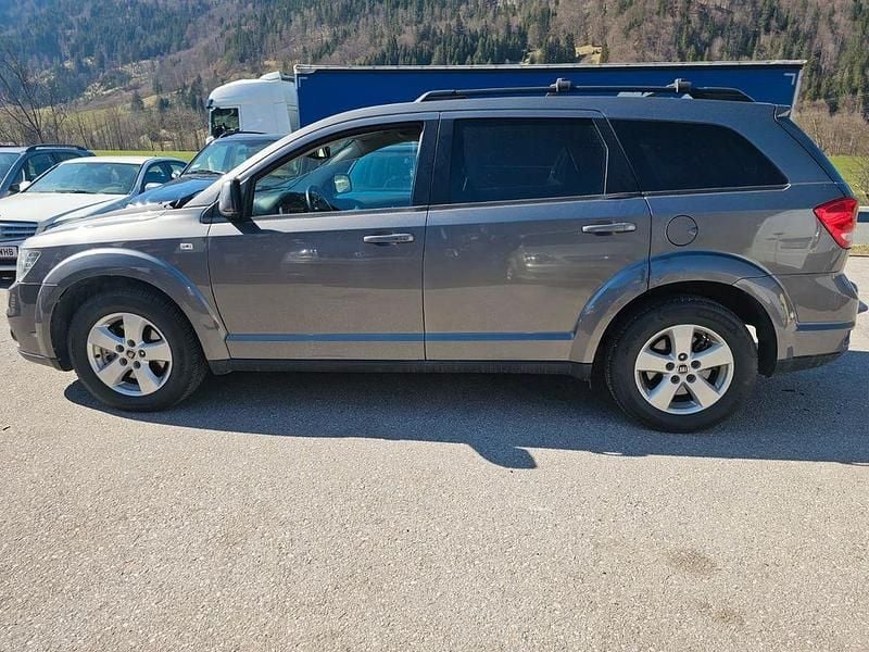 Gebraucht Fiat Freemont 170 PS (125 kW) 2012 Grau SUV