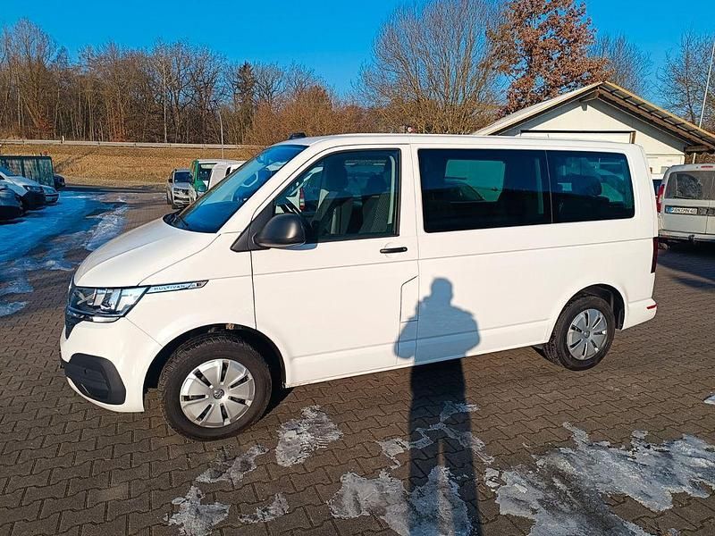 Gebraucht VW Multivan Trendline 110 PS (80 kW) 2022 Weiß Van