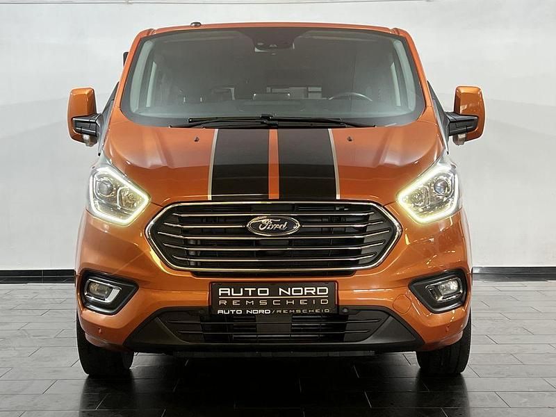 Gebraucht Ford Tourneo Trend 131 PS (96 kW) 2018 Orange Van / Kleinbus