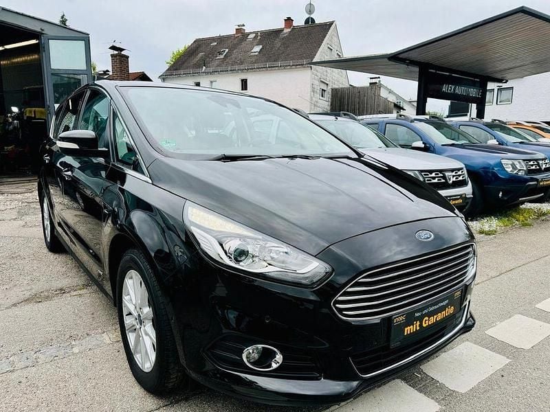 Gebraucht Ford S-MAX Titanium 150 PS (110 kW) 2017 Schwarz Van / Kleinbus