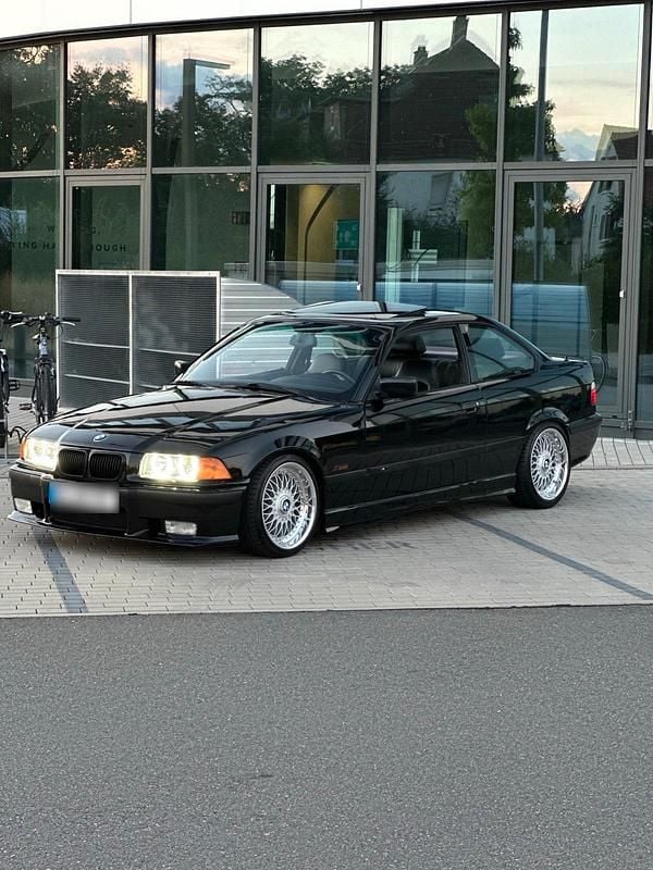 Second-hand BMW 328 193 CP (141 kW) 1995 Negru Coupe