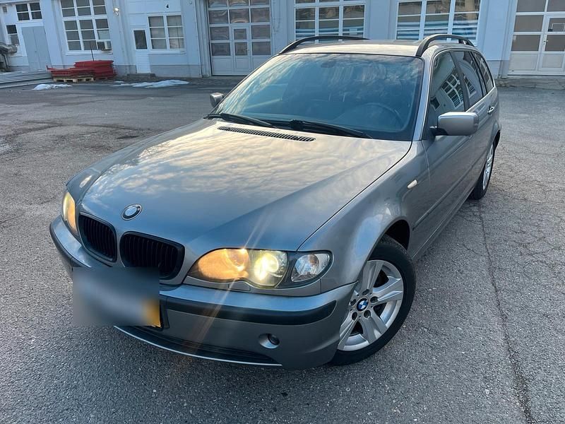 Gebraucht BMW 318 143 PS (105 kW) 2004 Grau Kombi