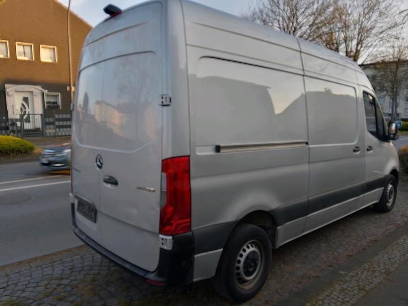 Gebraucht Mercedes Sprinter 143 PS (105 kW) 2021 Grau Van