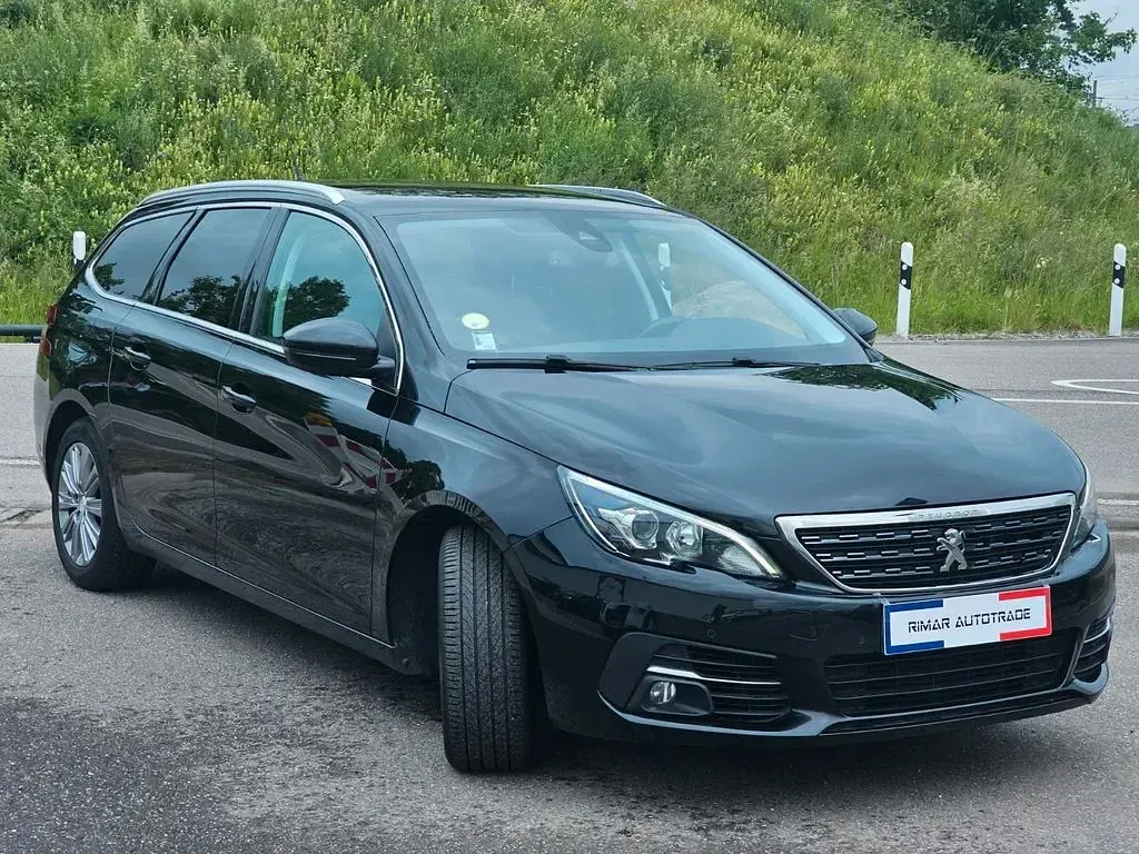 Gebraucht Peugeot 308 SW Allure 131 PS (96 kW) 2021 Schwarz Kombi