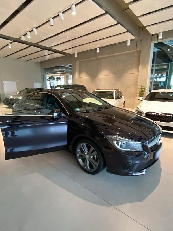Gebraucht Mercedes CLA200 156 PS (114 kW) 2013 Violet Limousine