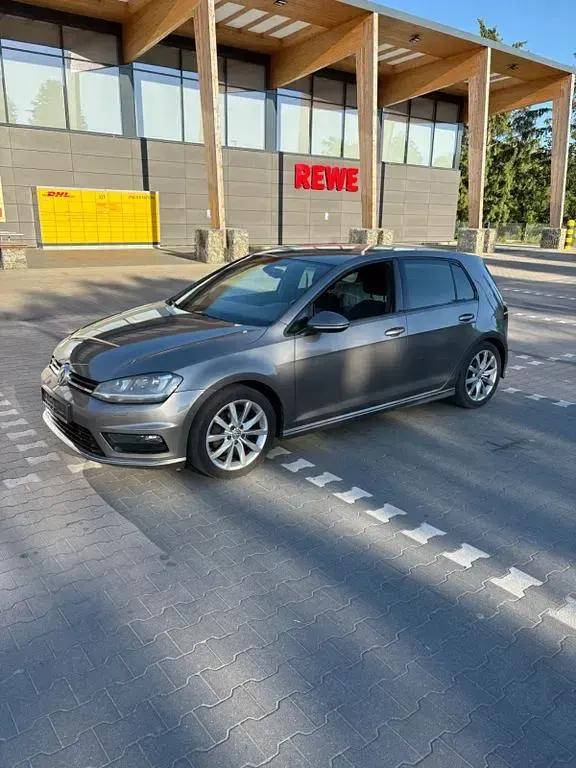 Gebraucht VW Golf VII Highline 140 PS (102 kW) 2014 Limousine