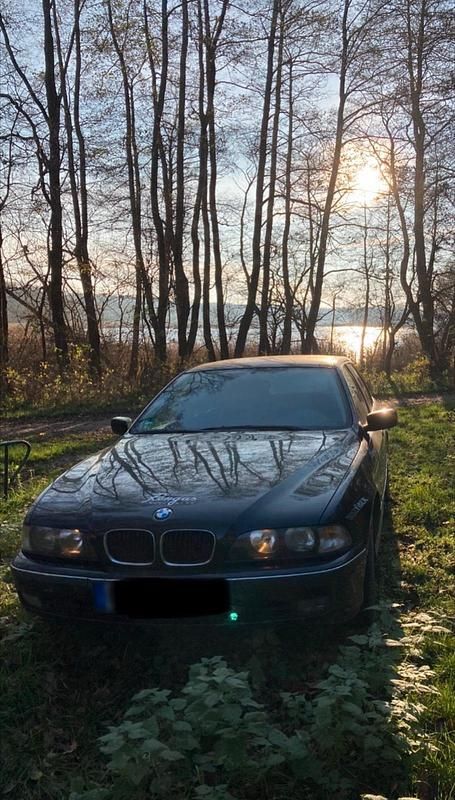 Second-hand BMW 523 180 CP (132 kW) 2000 Negru Break
