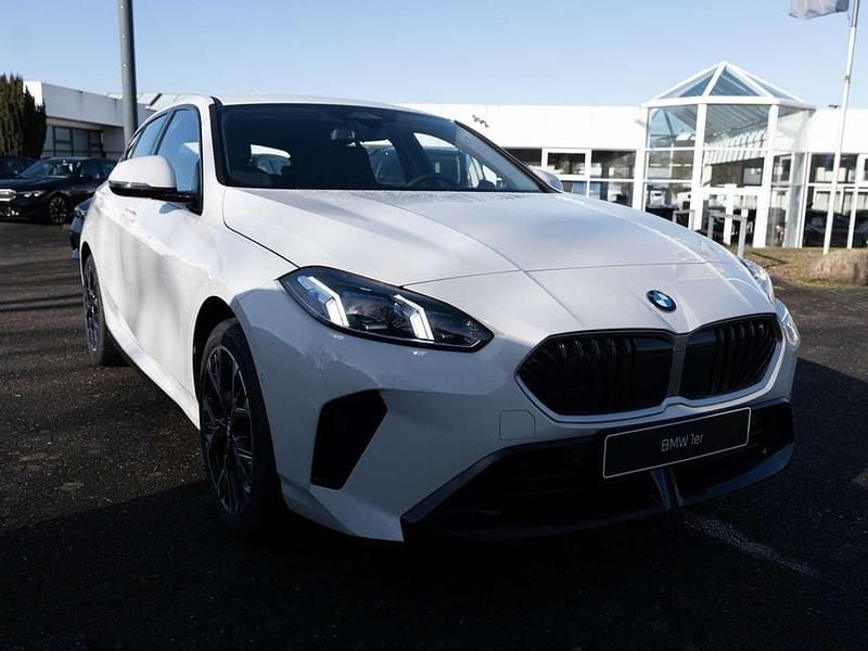 Neu BMW 116 122 PS (89 kW) 2026 Alpinweiss iii Kleinwagen