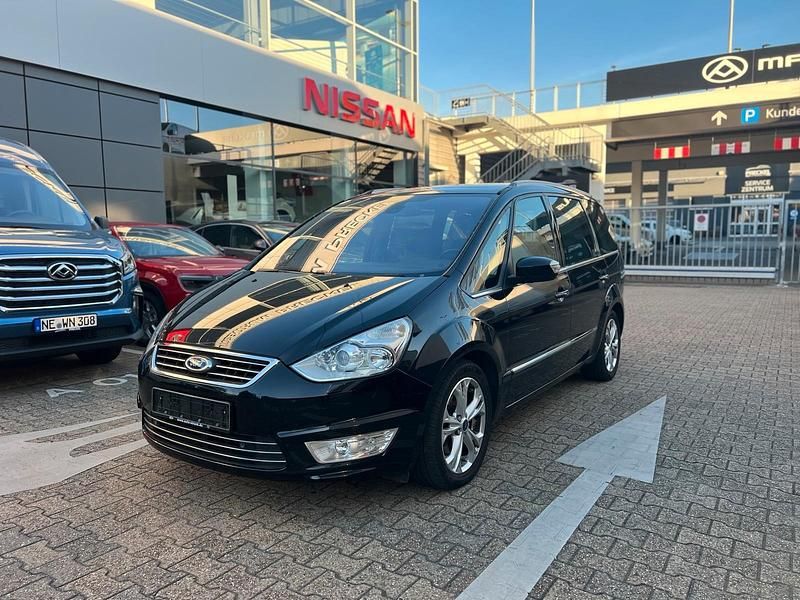 Schwarz Gebraucht 2012 Ford Galaxy Titanium Van / Kleinbus | 10.499 € (Teuer) - Bild 1/4