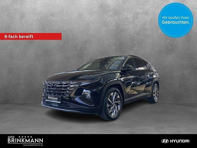 Phantom black / mic Gebraucht 2021 Hyundai Tucson Trend SUV | 28.640 € (Fairer Preis) - Bild 1/4