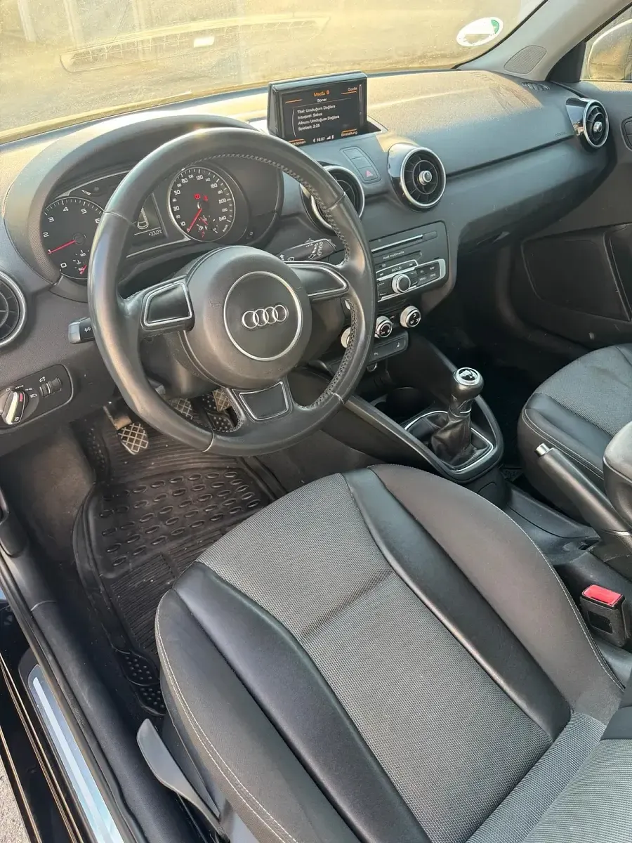 Gebraucht Audi A1 Sportback S-Line 95 PS (69 kW) 2015 Schwarz Kleinwagen