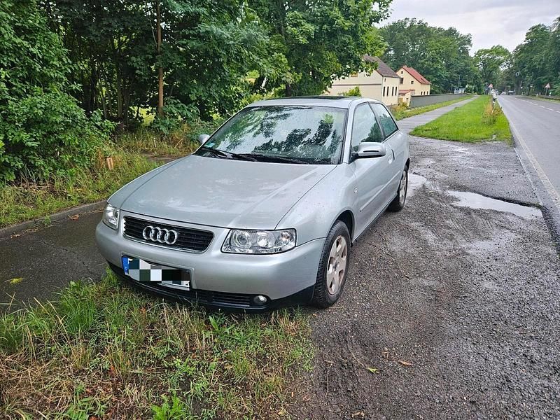 Silber Gebraucht 2003 Audi A3 Kleinwagen | 1.900 € (Guter Preis) - Bild 1/4