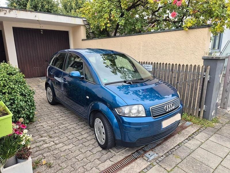 Second-hand Audi A2 75 CP (55 kW) 2005 Albastru Hatchback