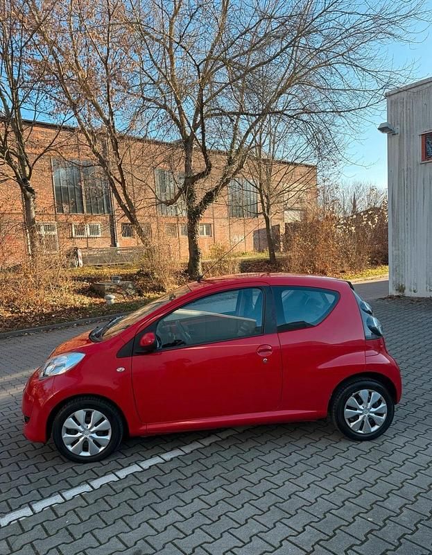 Gebraucht Citroën C1 68 PS (50 kW) 2012 Rot Kleinwagen