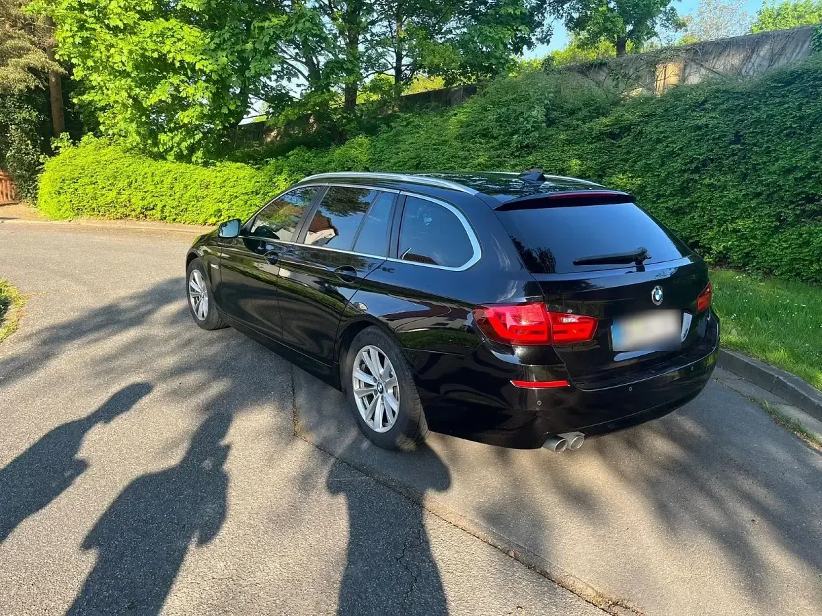 Gebraucht BMW 525 204 PS (150 kW) 2011 Schwarz Kombi