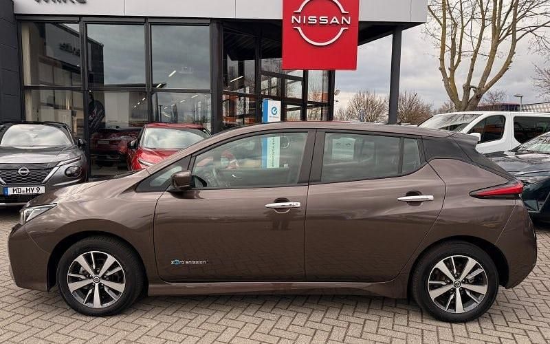 Gebraucht Nissan Leaf Acenta 110 kW (150 PS) 2019 Braun Kleinwagen