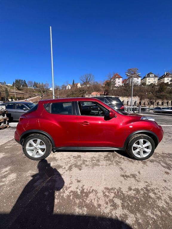 Gebraucht Nissan Juke Acenta 117 PS (86 kW) 2011 Rot SUV