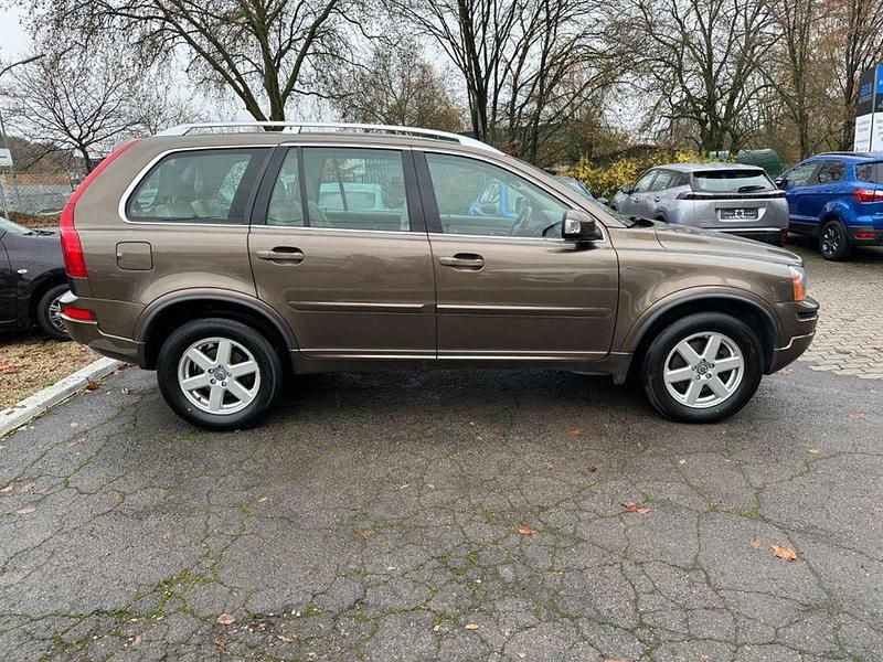 Gebraucht Volvo XC90 Momentum 163 PS (119 kW) 2014 Braun SUV