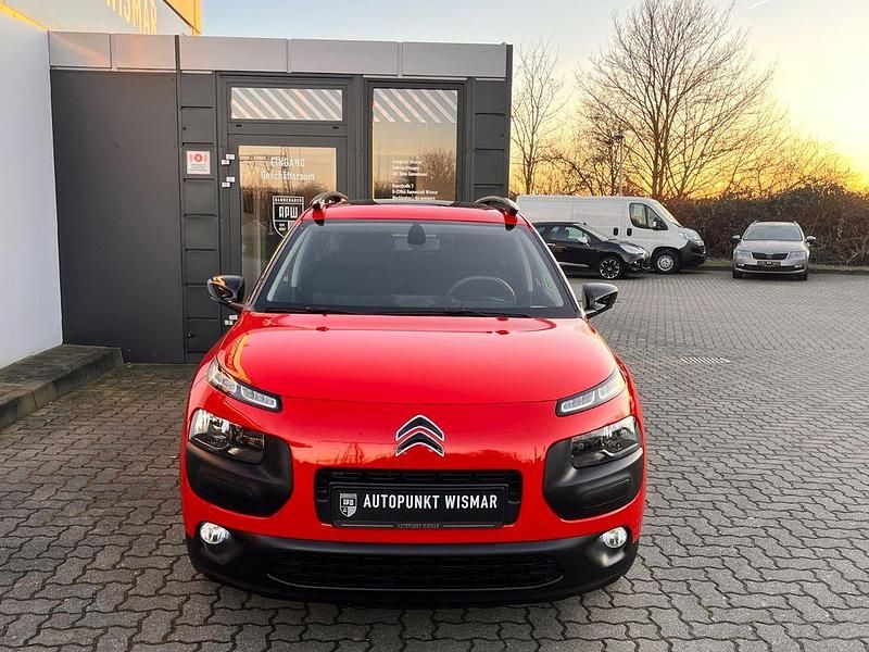 Gebraucht Citroën C4 Shine 82 PS (60 kW) 2017 Rot SUV