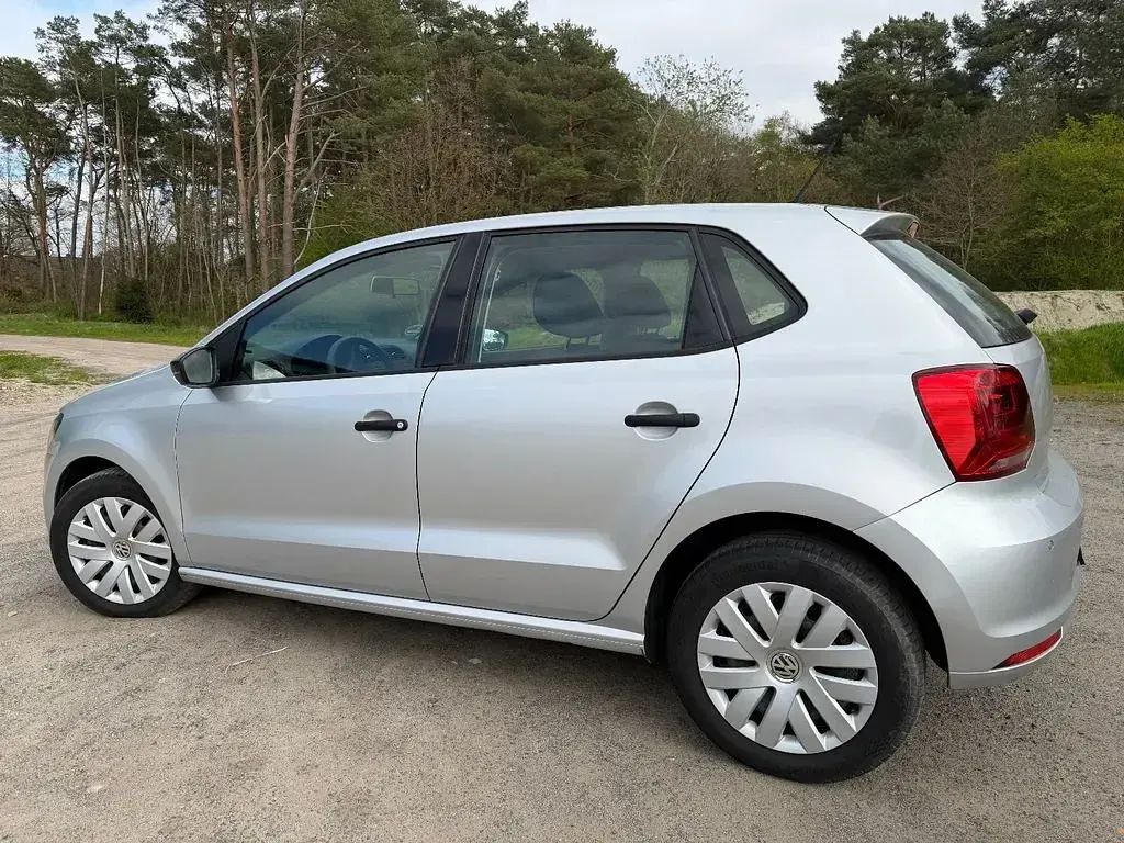 Gebraucht VW Polo 75 PS (55 kW) 2016 Silber Limousine