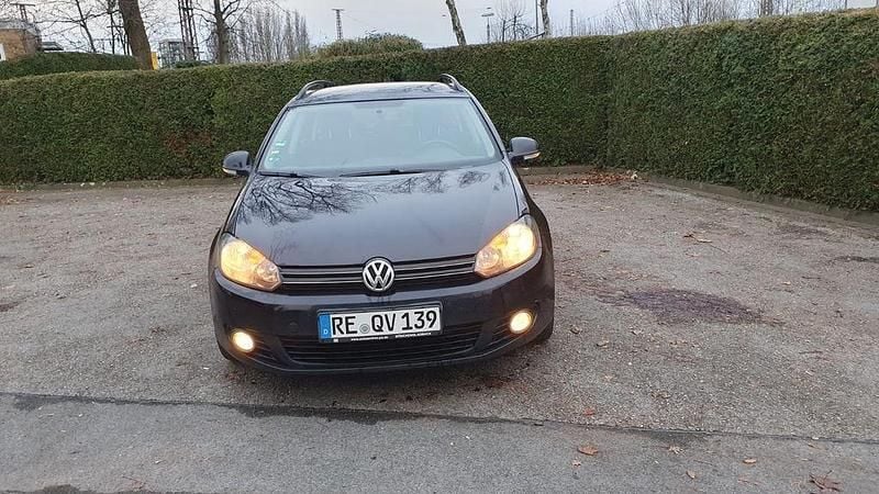 Schwarz Gebraucht 2012 VW Golf VII Comfortline Kombi | 3.850 € (Superpreis) - Bild 1/4