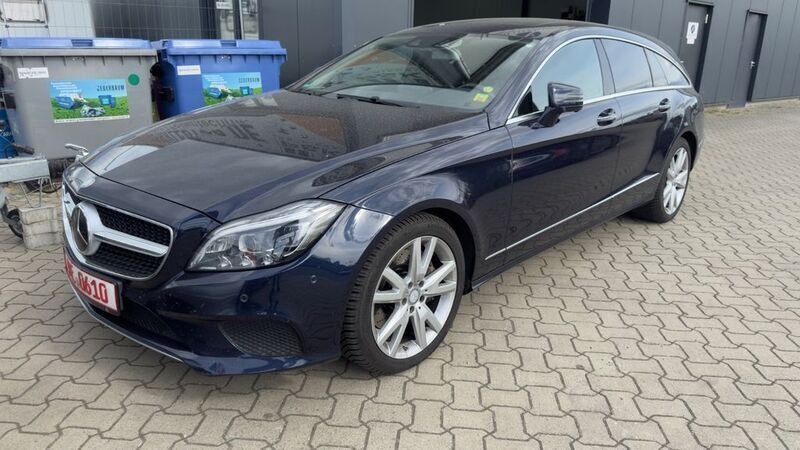 Blau Gebraucht 2016 Mercedes CLS400 Shooting Brake Kombi | 23.990 € - Bild 1/4