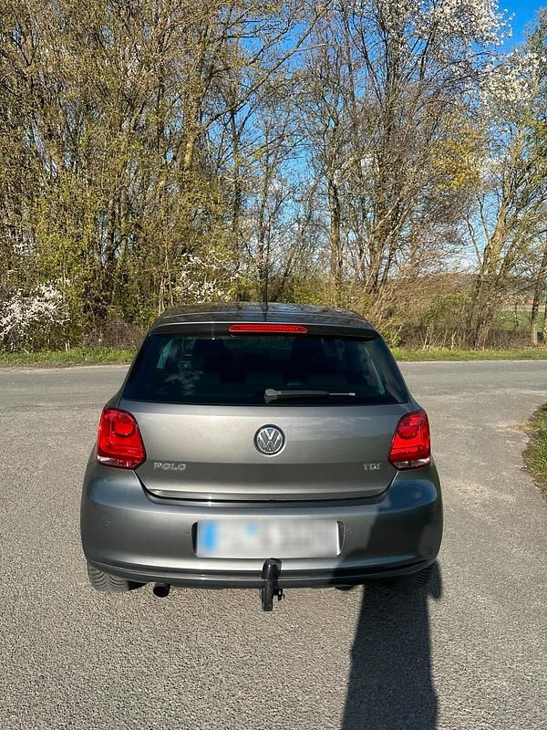 Gebraucht VW Polo Style 90 PS (66 kW) 2011 Grau Kleinwagen