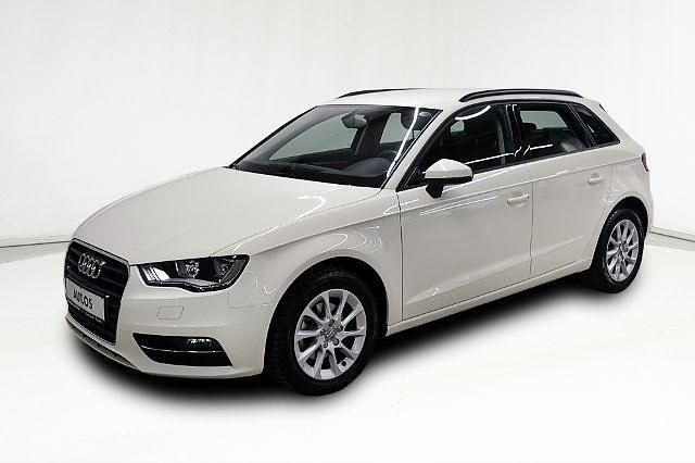 Gebraucht Audi A3 Attraction 105 PS (77 kW) 2014 Weiß Limousine