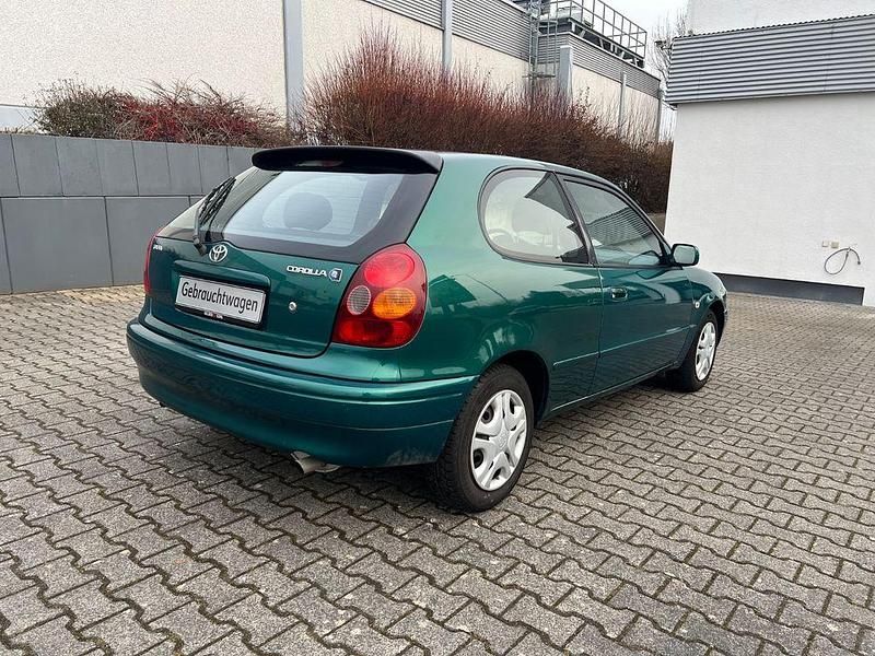 Gebraucht Toyota Corolla 97 PS (71 kW) 2001 Grün Limousine