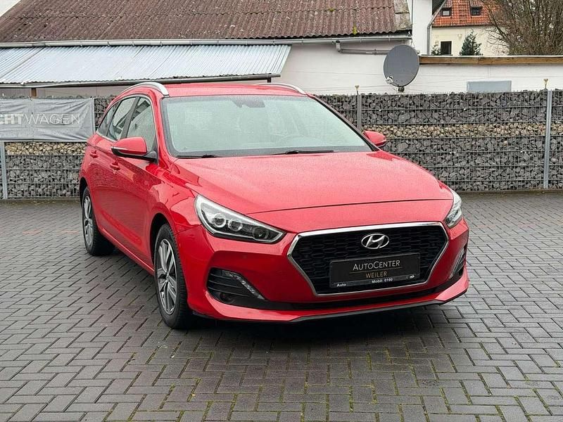 Gebraucht Hyundai i30 140 PS (102 kW) 2020 Rot Kombi