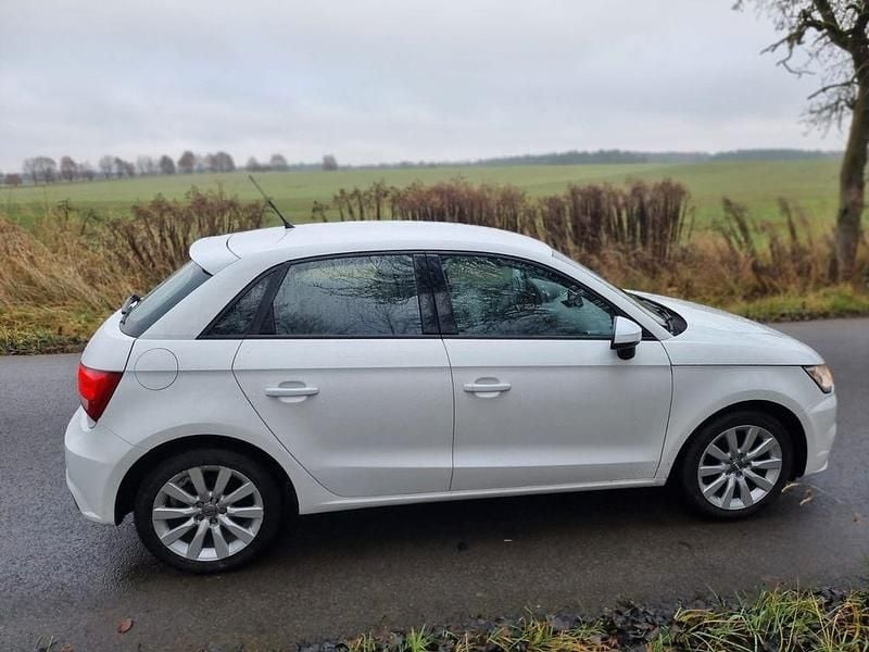 Gebraucht Audi A1 Sportback Design 95 PS (69 kW) 2018 Weiß Kleinwagen