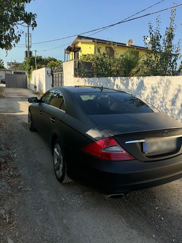 Schwarz Gebraucht 2009 Mercedes CLS320 Limousine | 5.800 € (Guter Preis) - Bild 1/4