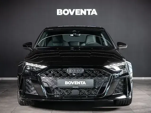 Gebraucht Audi RS3 Design 400 PS (294 kW) 2025 Mythosschwarz metallic Limousine