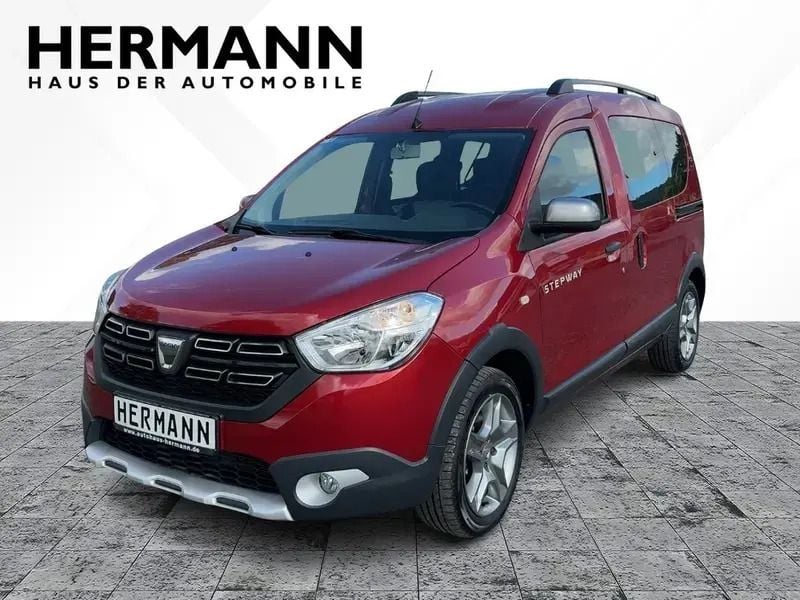 Kalaharirot metallic (rot) Gebraucht 2020 Dacia Dokker Stepway Van | 16.991 € (Fairer Preis) - Bild 1/4