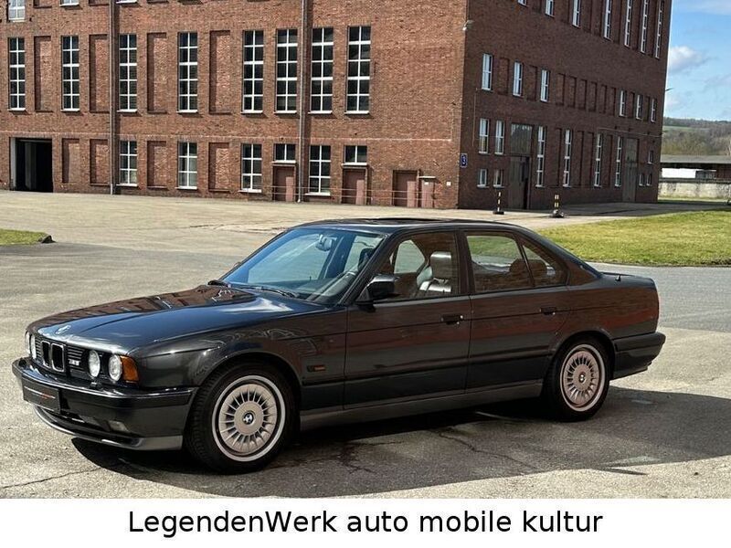 Gebraucht BMW M5 Performance 315 PS (231 kW) 1990 Diamantschwarz metallic Limousine