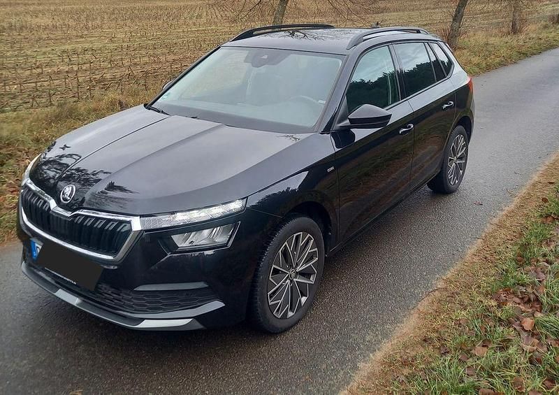 Schwarz Gebraucht 2021 Skoda Kamiq Clever SUV | 21.400 € (Etwas zu teuer) - Bild 1/4